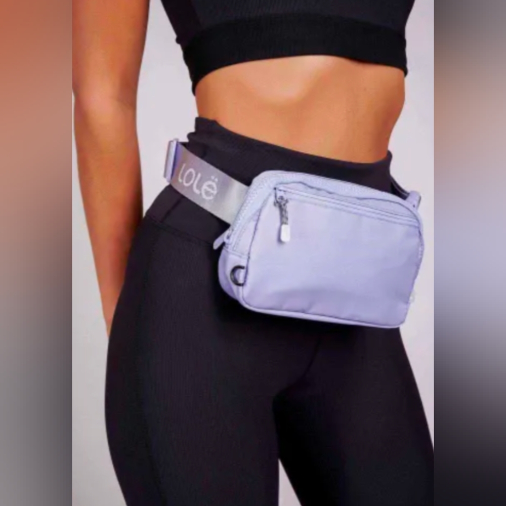 Lole Jaime Belt Bag Fanny Pack O/S Lavender Adjustable Strap Pockets Travel